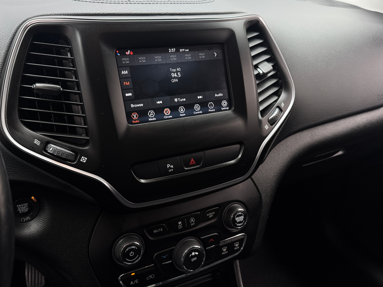 Thumbnail: 2020 Jeep Cherokee - 4