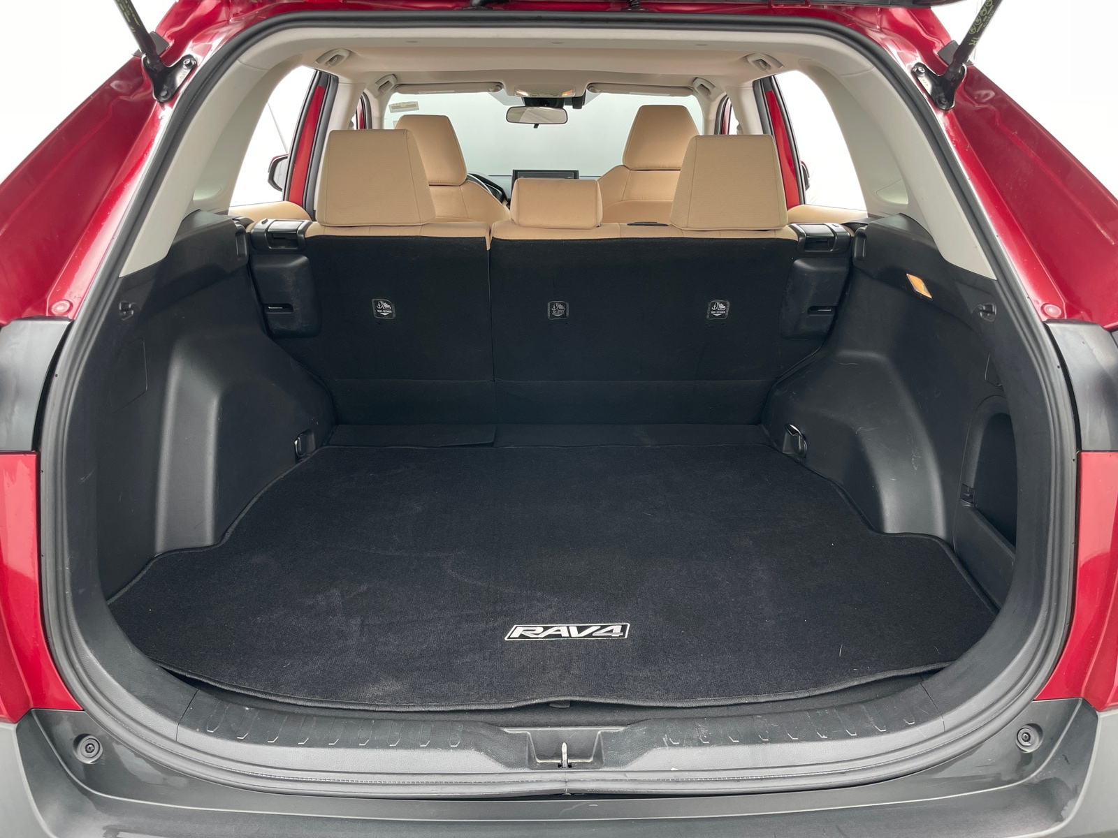 Thumbnail: 2019 Toyota RAV4 - 7