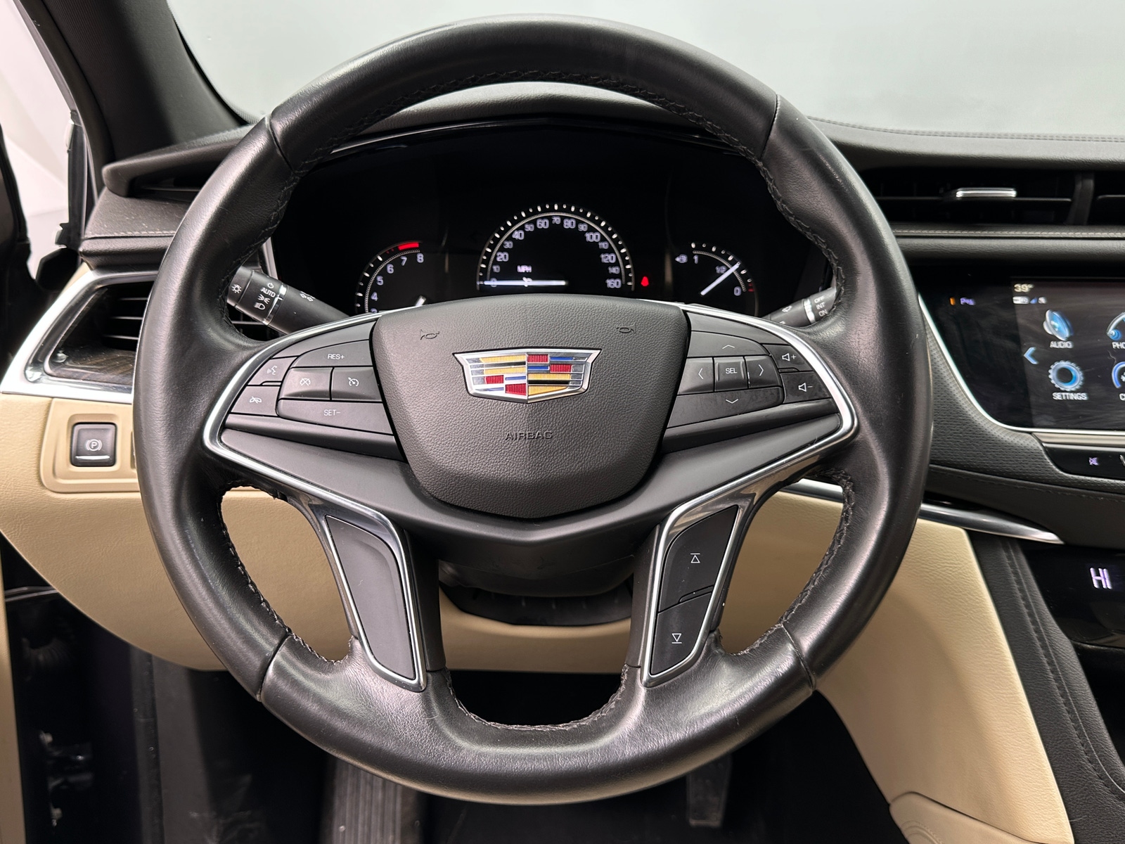 Thumbnail: 2018 Cadillac XT5 - 4