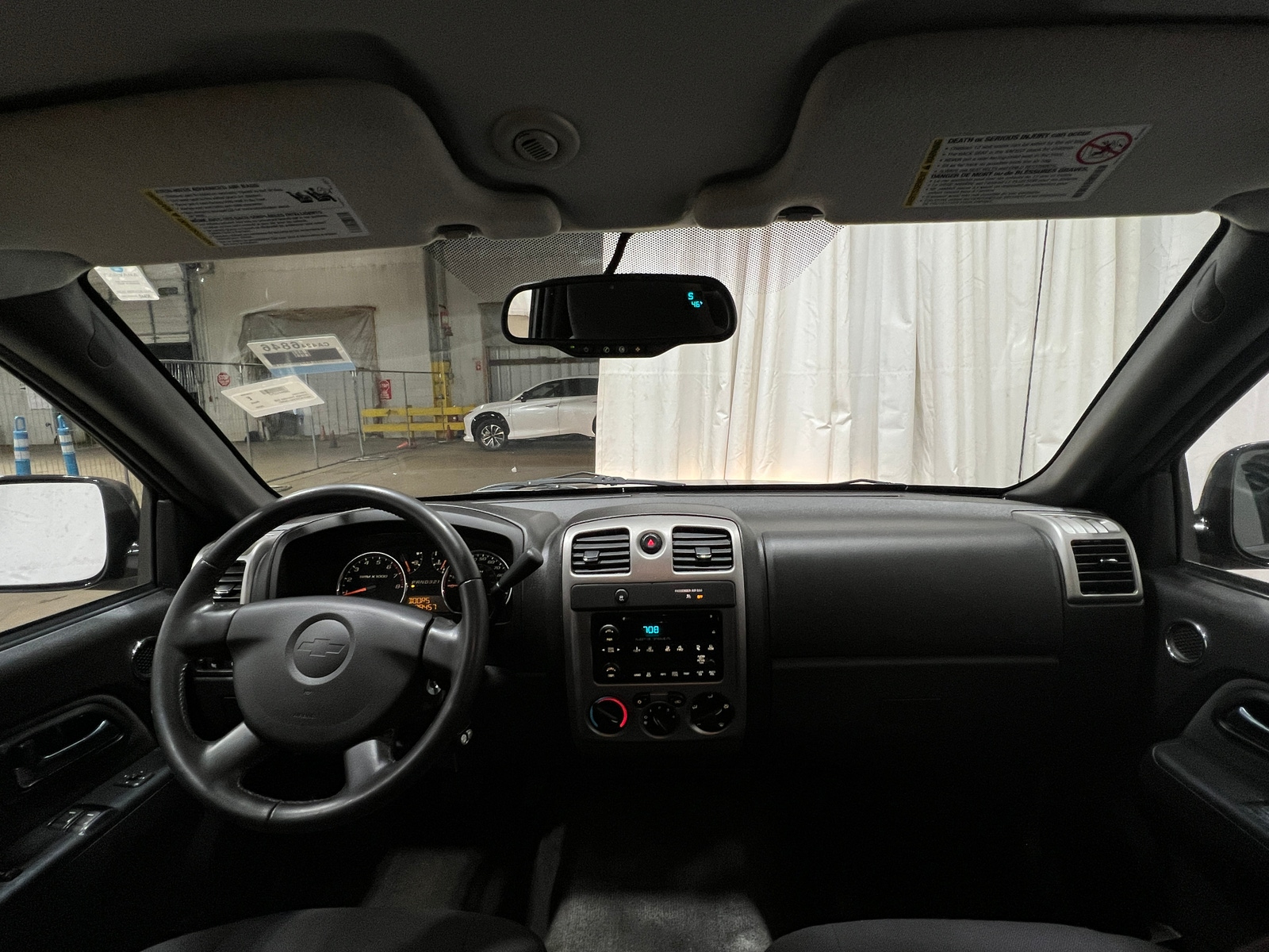 Thumbnail: 2010 Chevrolet Colorado - 3