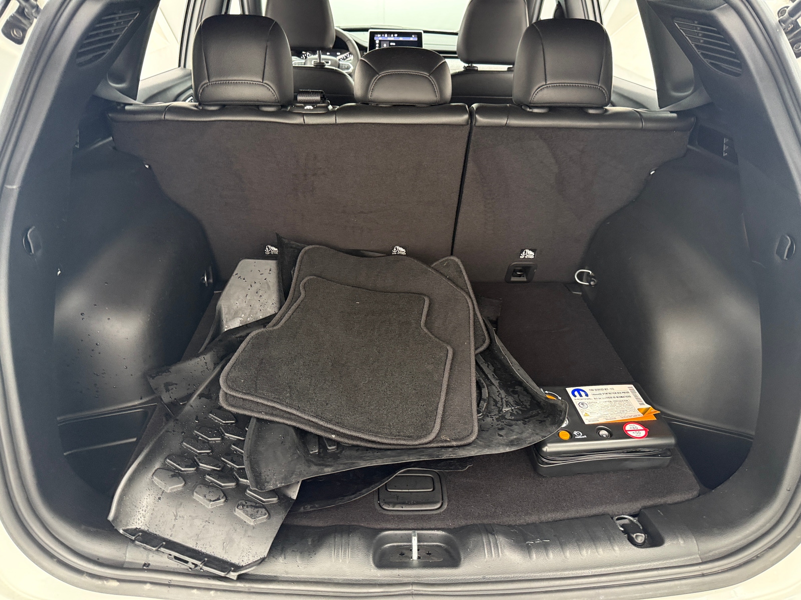 Thumbnail: 2023 Jeep Compass - 6