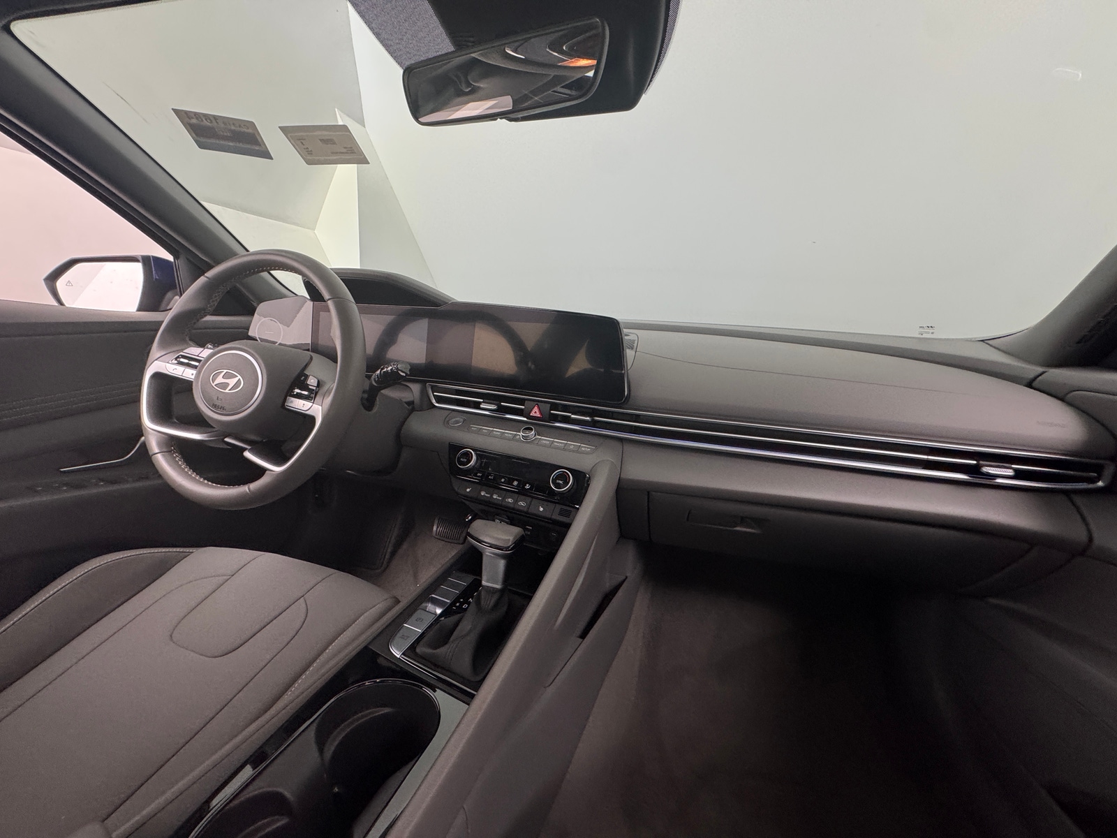 Thumbnail: 2024 Hyundai Elantra - 3