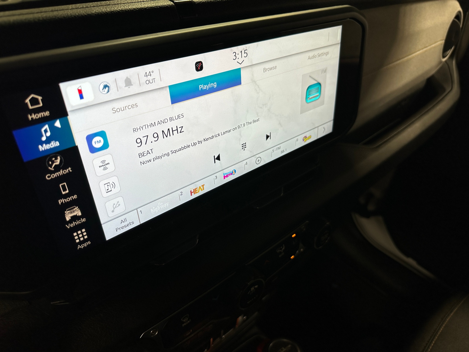 Thumbnail: 2025 Jeep Gladiator - 4