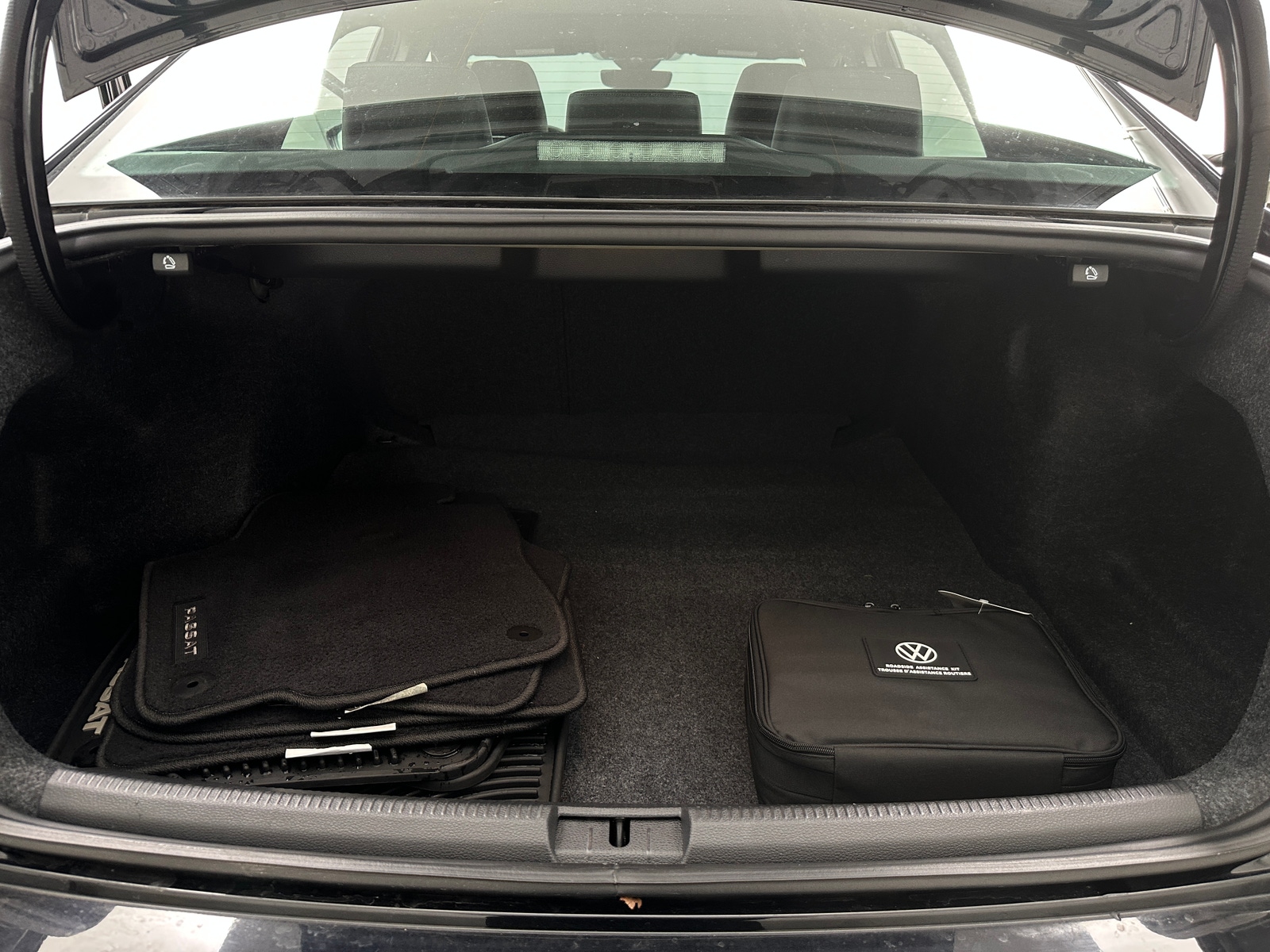 Thumbnail: 2022 Volkswagen Passat - 6