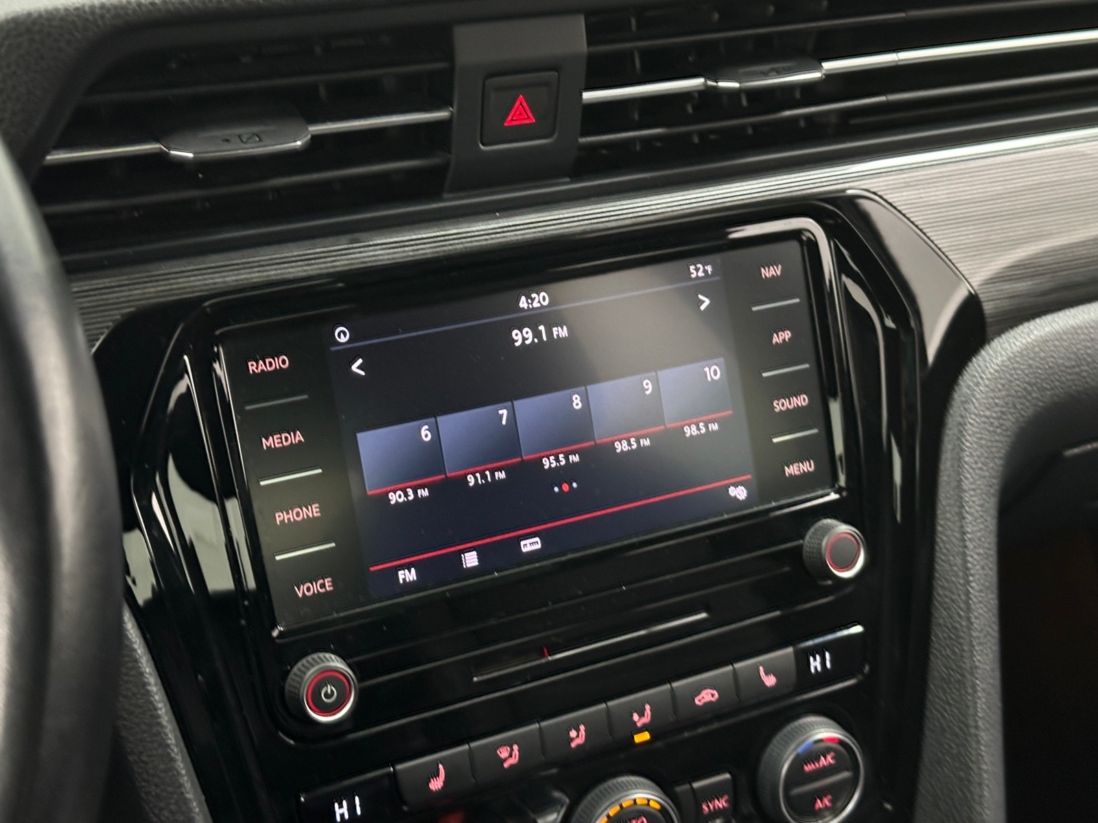 Thumbnail: 2022 Volkswagen Passat - 3