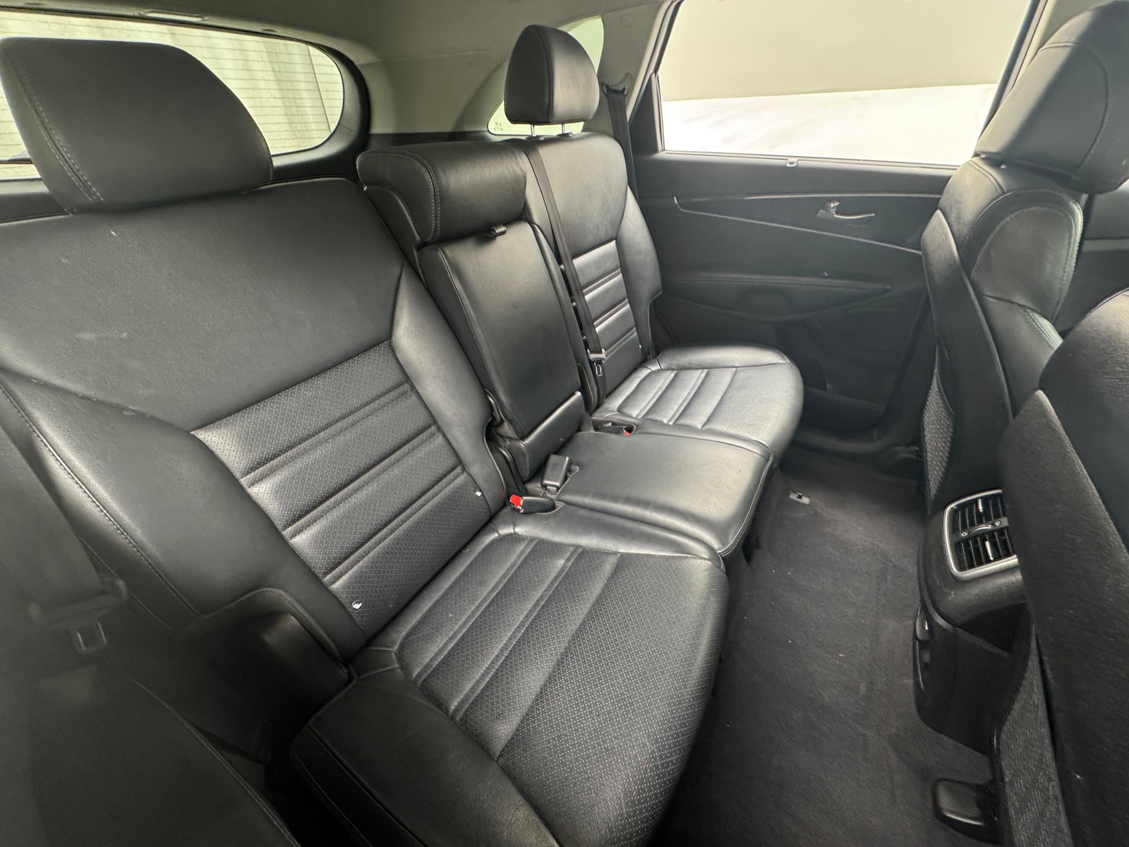 Thumbnail: 2017 Kia Sorento - 5