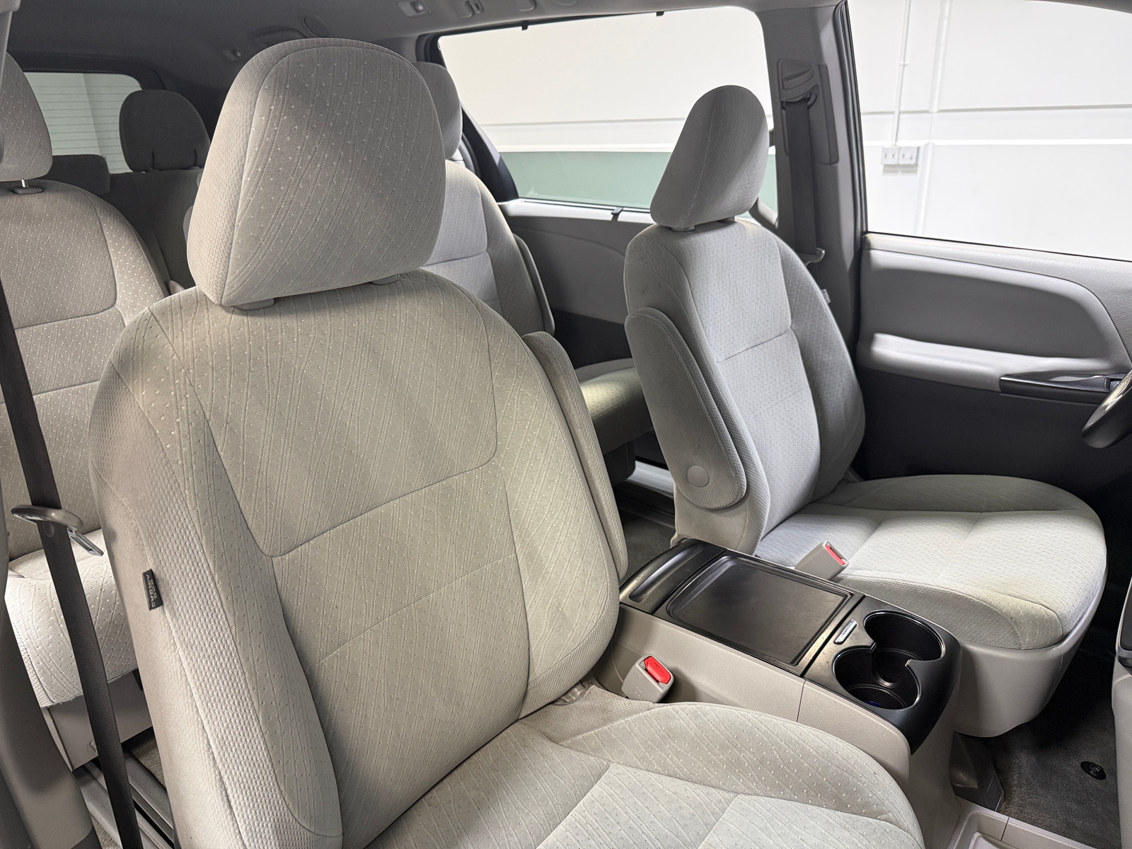 Thumbnail: 2018 Toyota Sienna - 2