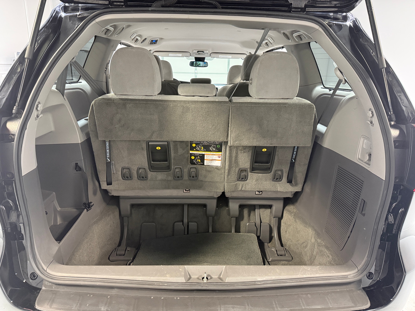 Thumbnail: 2018 Toyota Sienna - 7