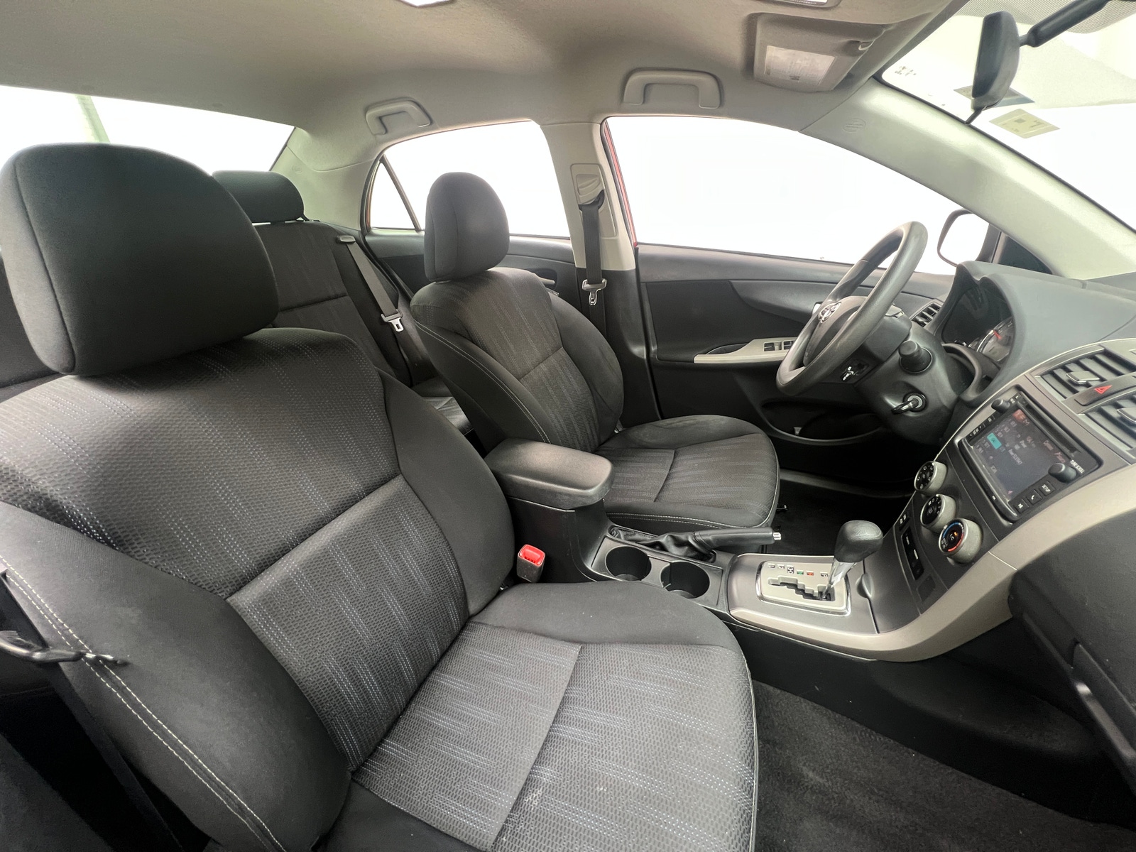 Thumbnail: 2013 Toyota Corolla - 2