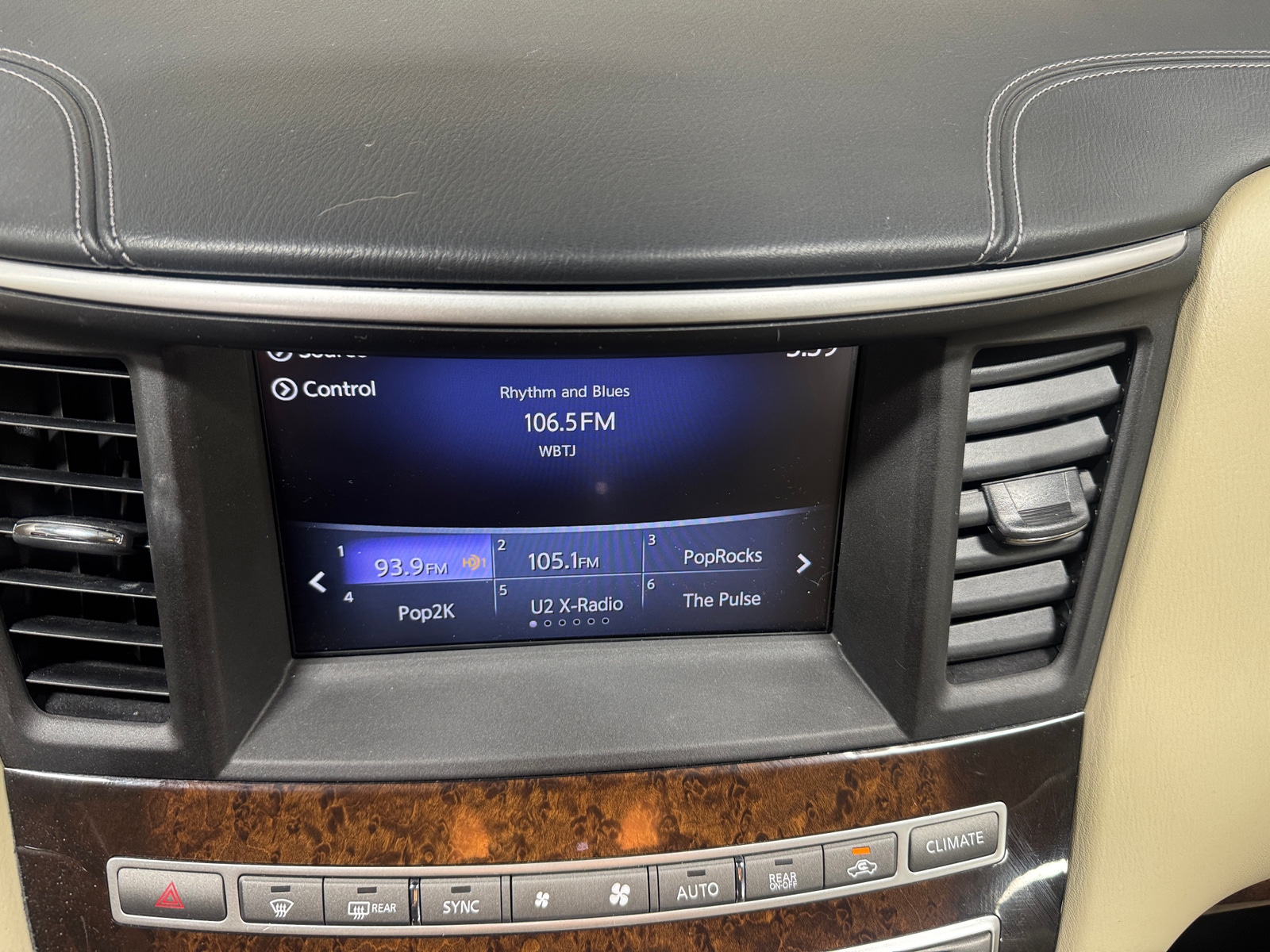 Thumbnail: 2019 INFINITI QX60 - 3