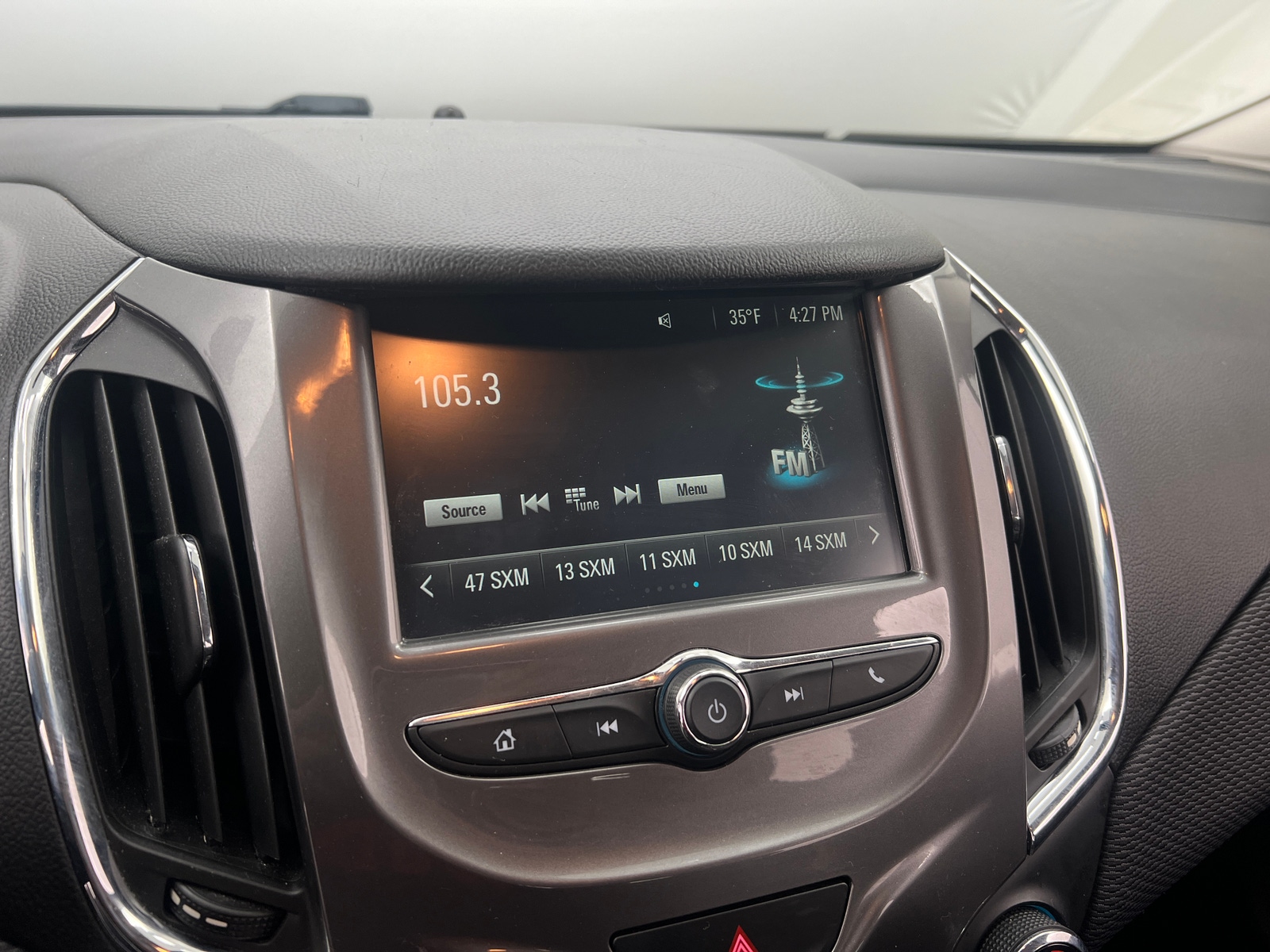 Thumbnail: 2017 Chevrolet Cruze - 4