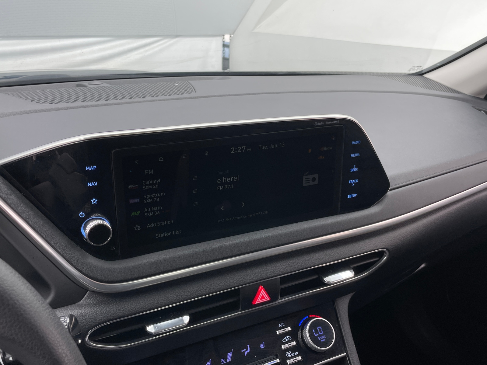 Thumbnail: 2023 Hyundai Sonata - 4