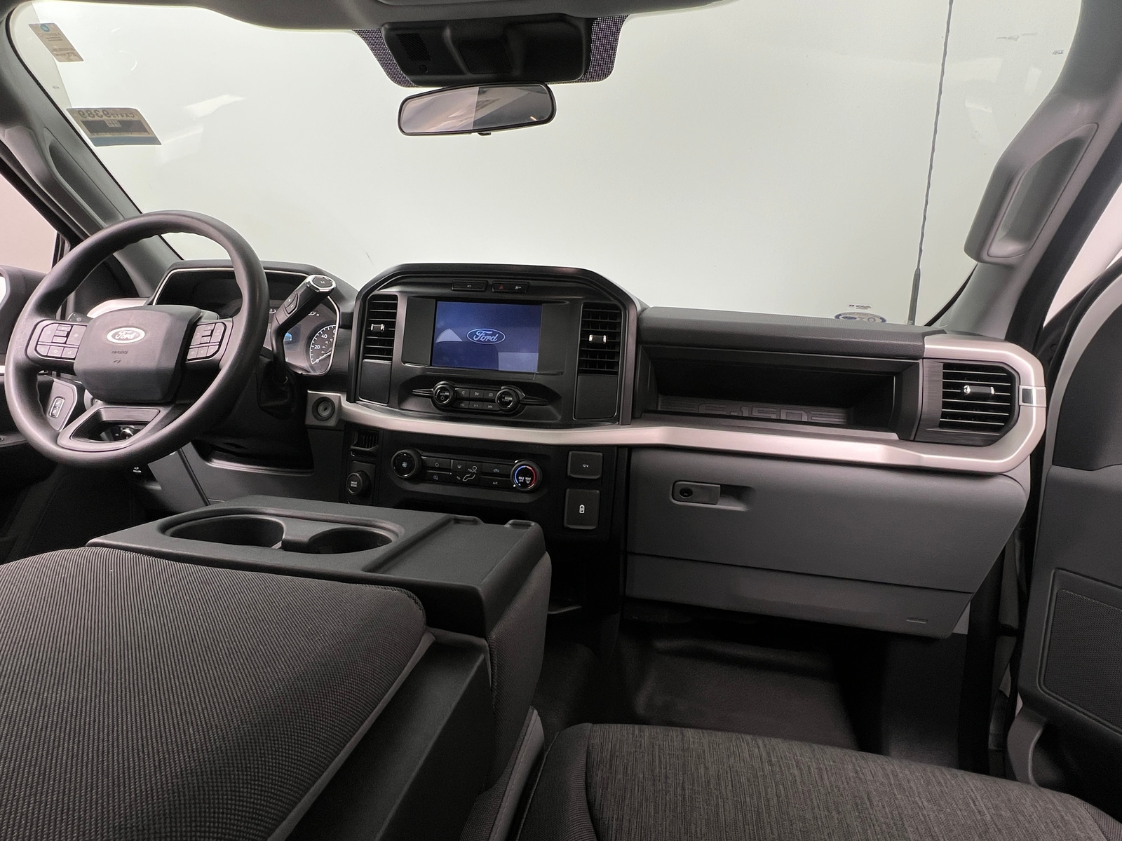 Thumbnail: 2022 Ford Econoline - 3