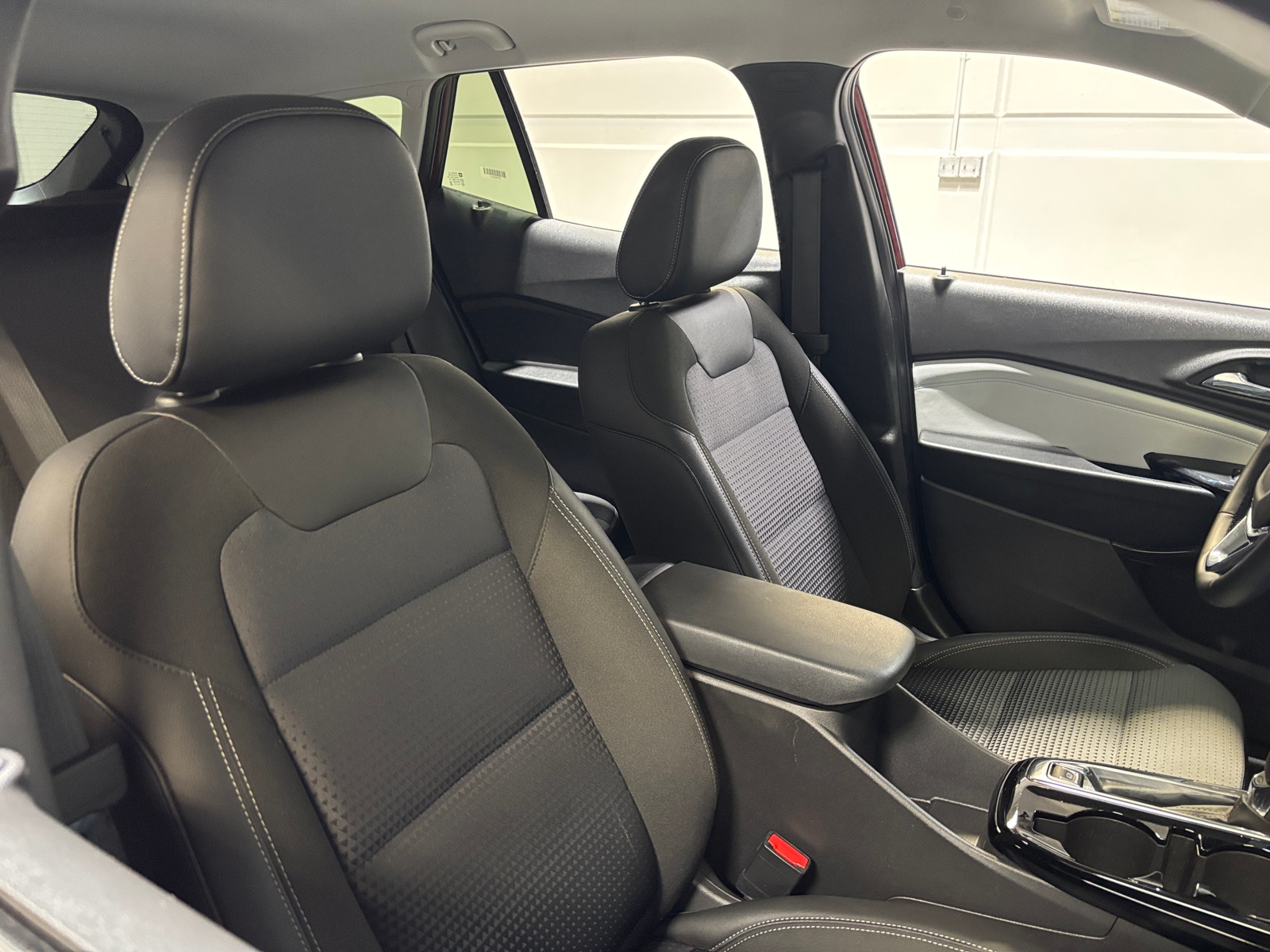 Thumbnail: 2025 Chevrolet Trax - 2