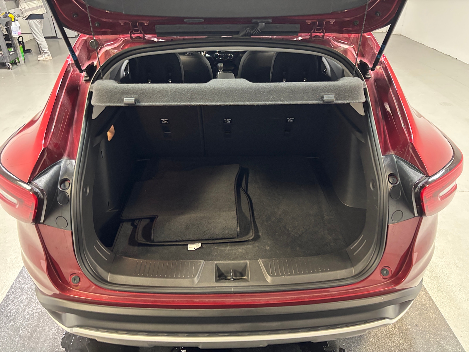 Thumbnail: 2025 Chevrolet Trax - 7