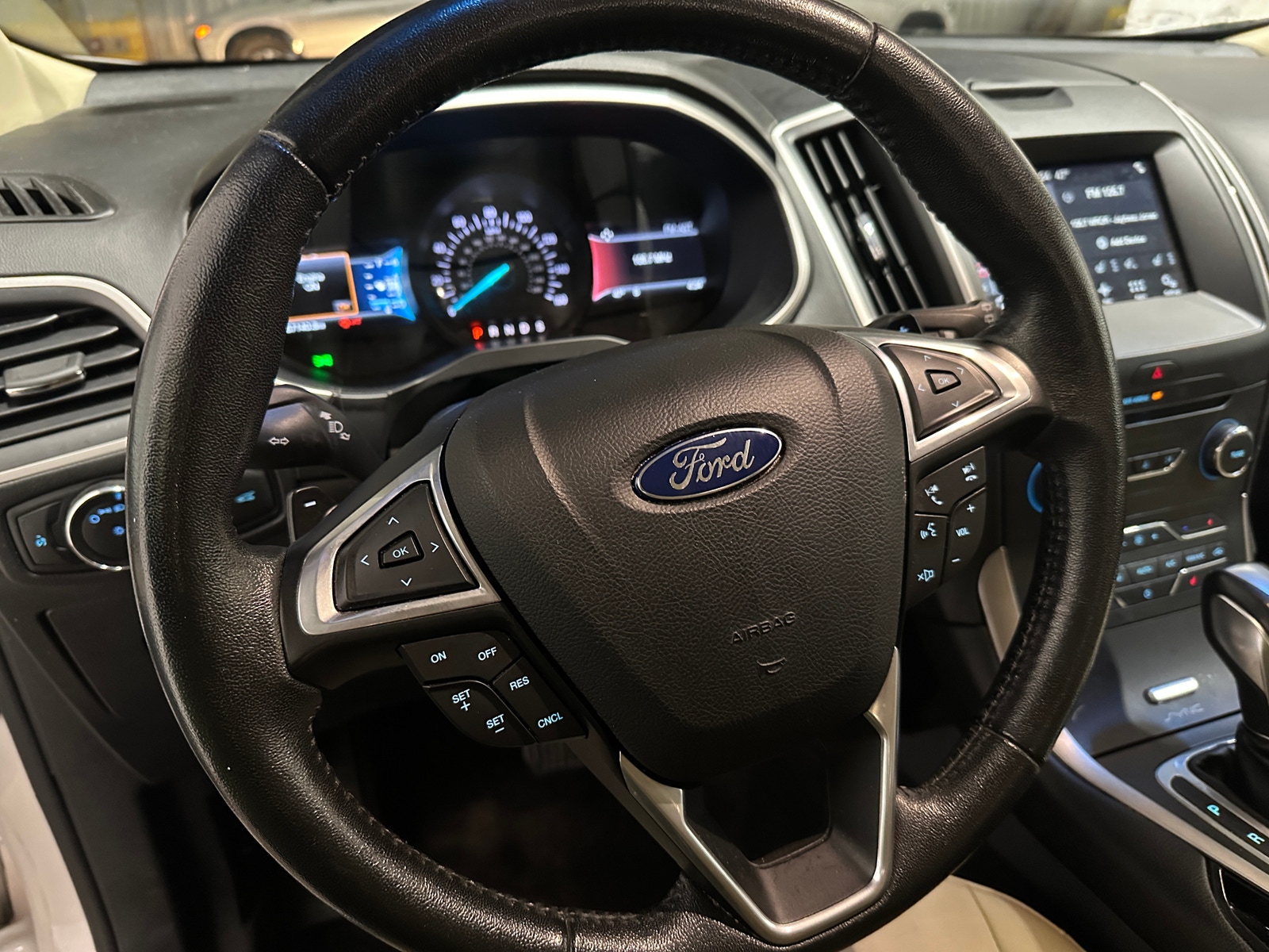 Thumbnail: 2016 Ford Edge - 5