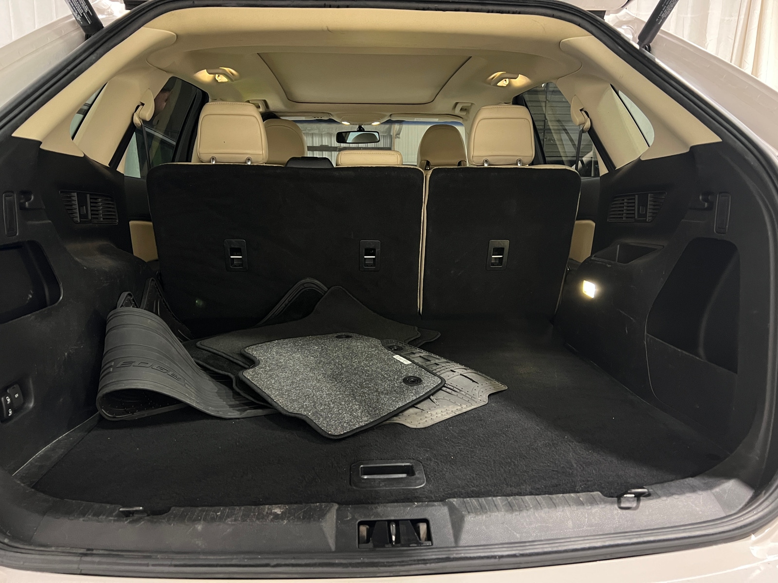 Thumbnail: 2016 Ford Edge - 7