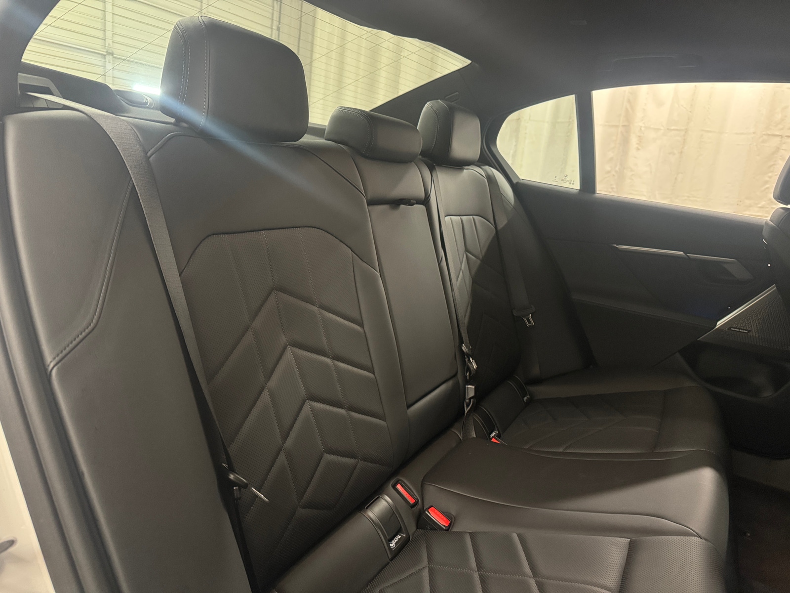 Thumbnail: 2025 BMW 5 Series - 5