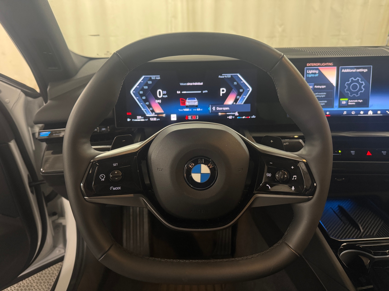 Thumbnail: 2025 BMW 5 Series - 4