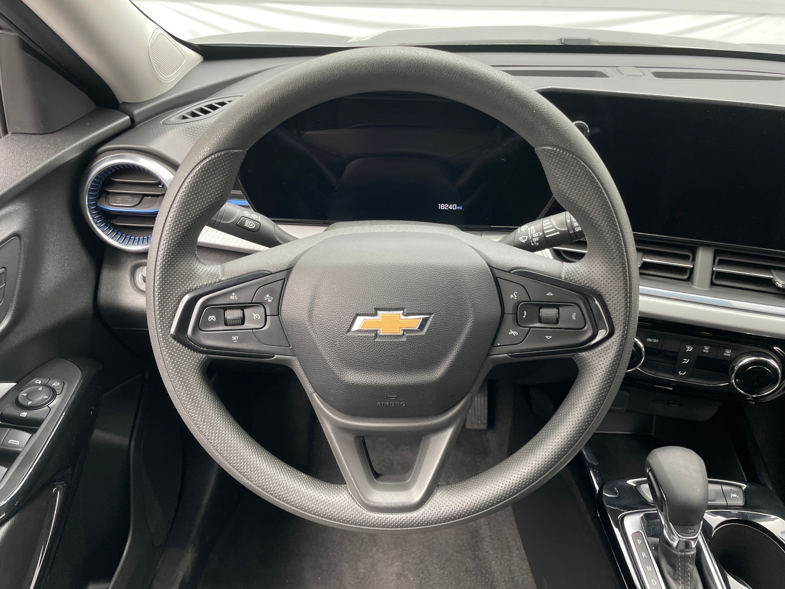 Thumbnail: 2025 Chevrolet Trax - 5