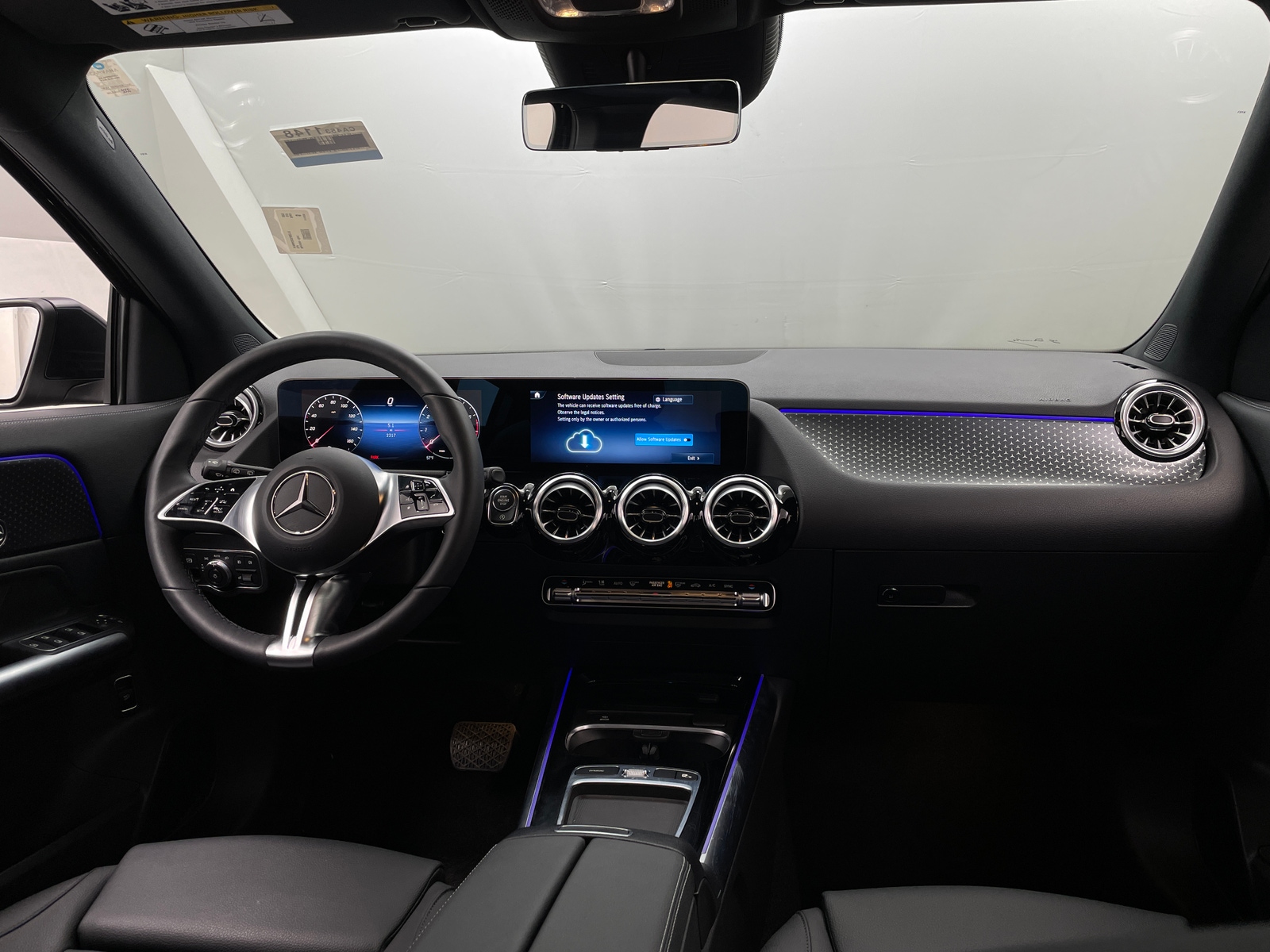 Thumbnail: 2025 Mercedes-Benz GLA - 2