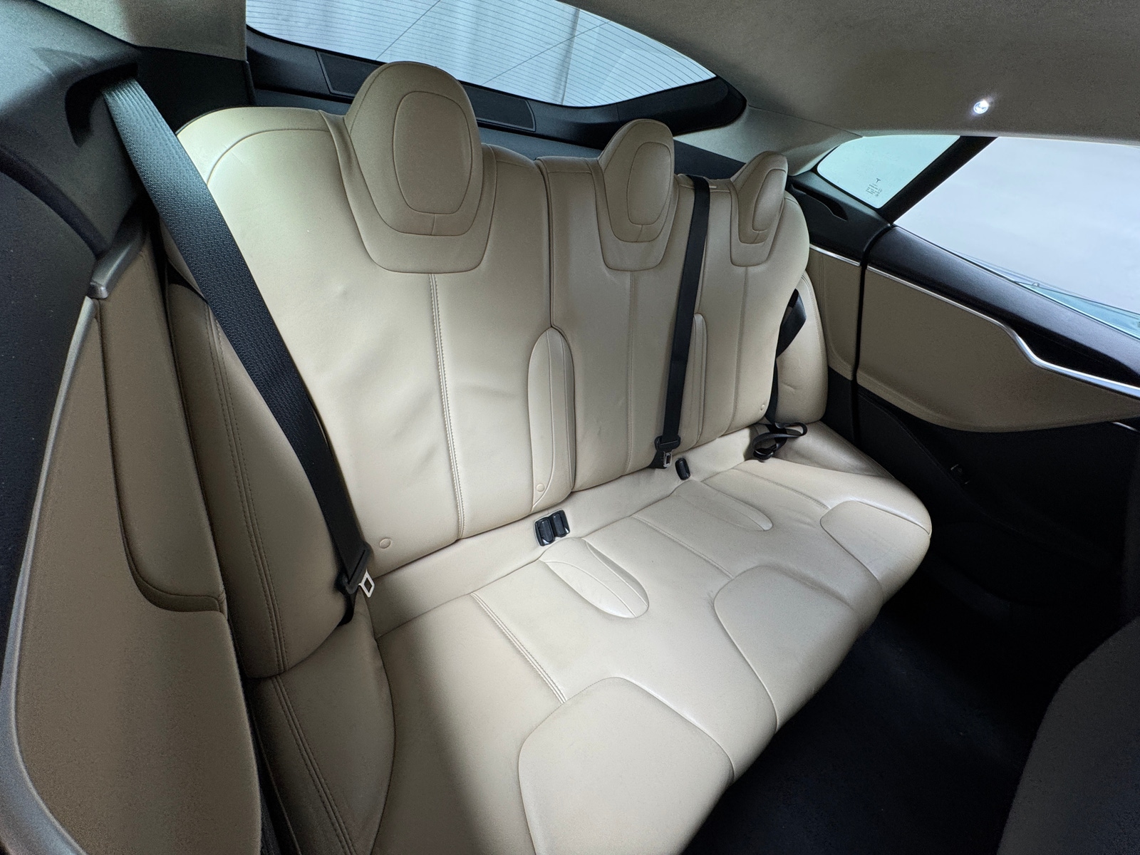 Thumbnail: 2014 Tesla Model S - 5