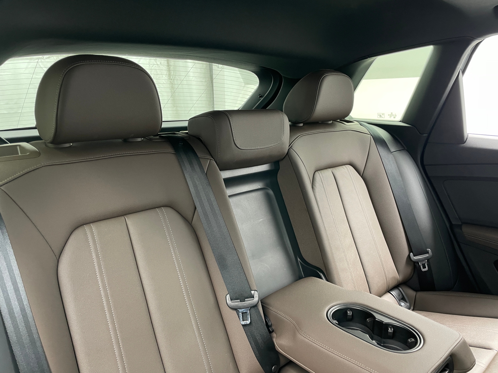 Thumbnail: 2025 Audi Q4 e-tron - 5