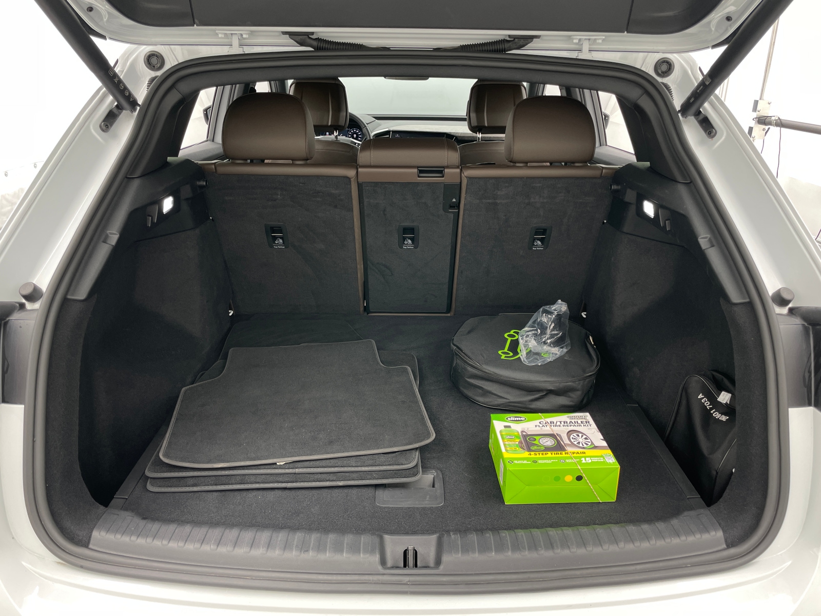 Thumbnail: 2025 Audi Q4 e-tron - 6