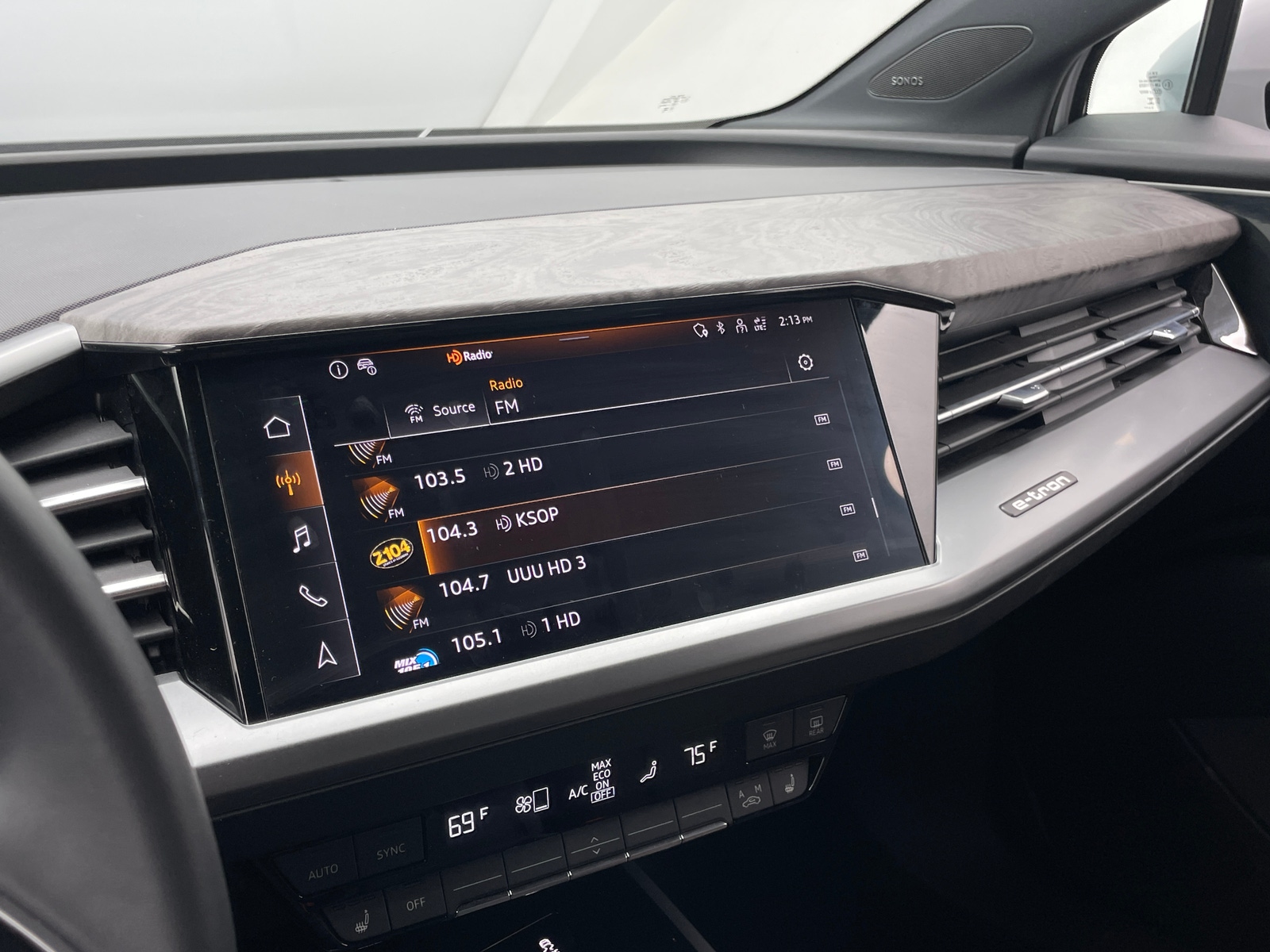 Thumbnail: 2025 Audi Q4 e-tron - 3