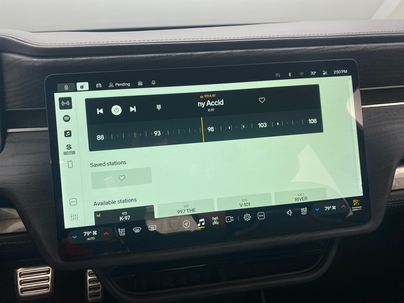 Thumbnail: 2022 Rivian R1T - 3