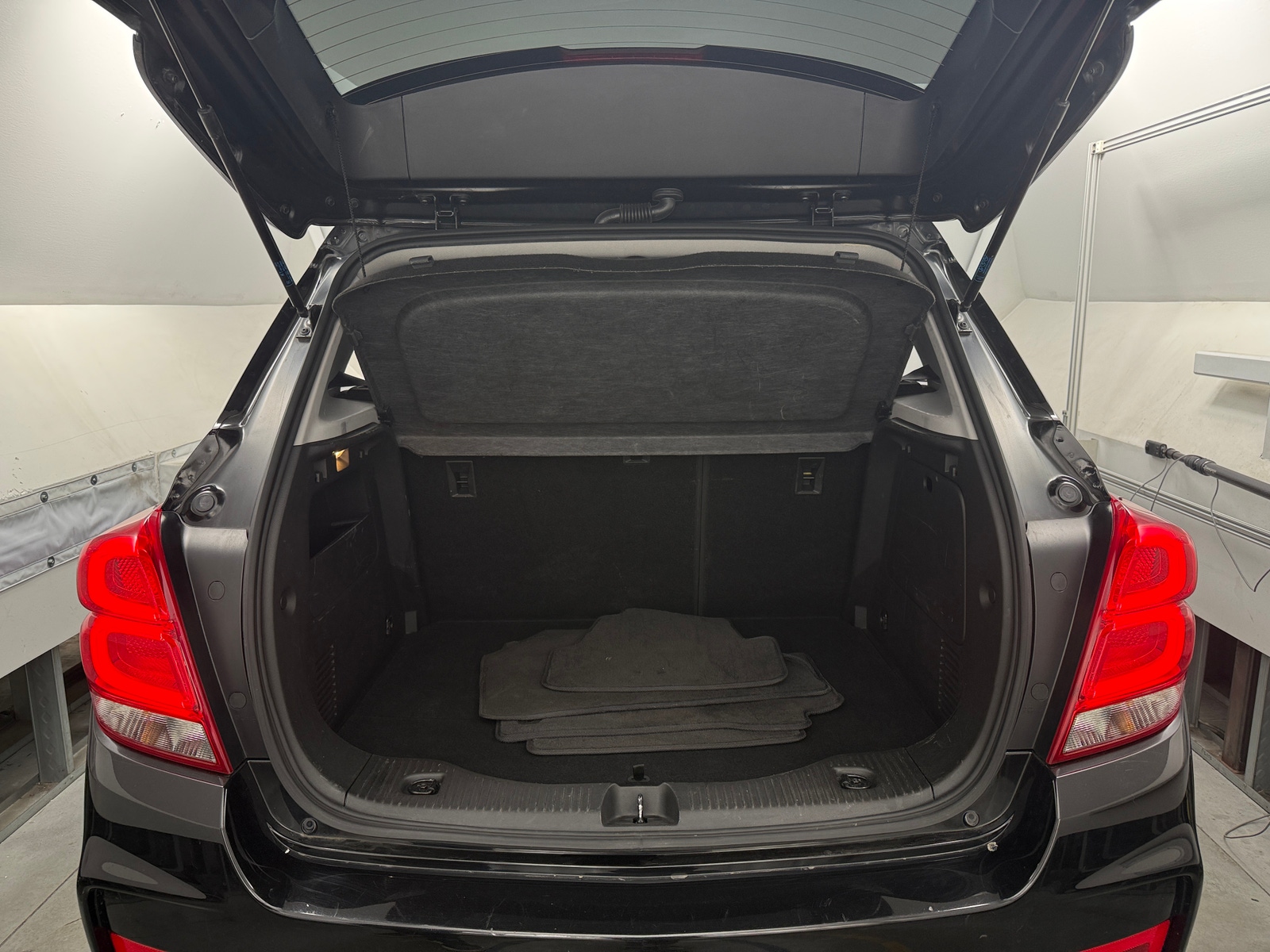 Thumbnail: 2022 Chevrolet Trax - 7