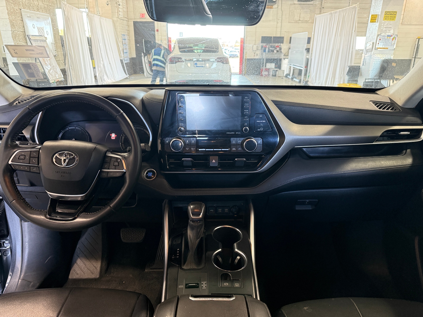 Thumbnail: 2020 Toyota Highlander - 2