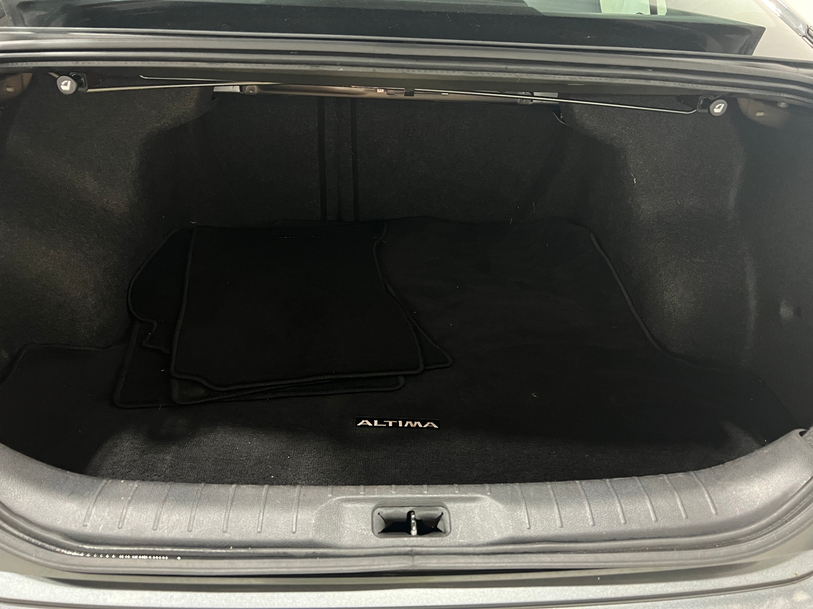 Thumbnail: 2022 Nissan Altima - 7