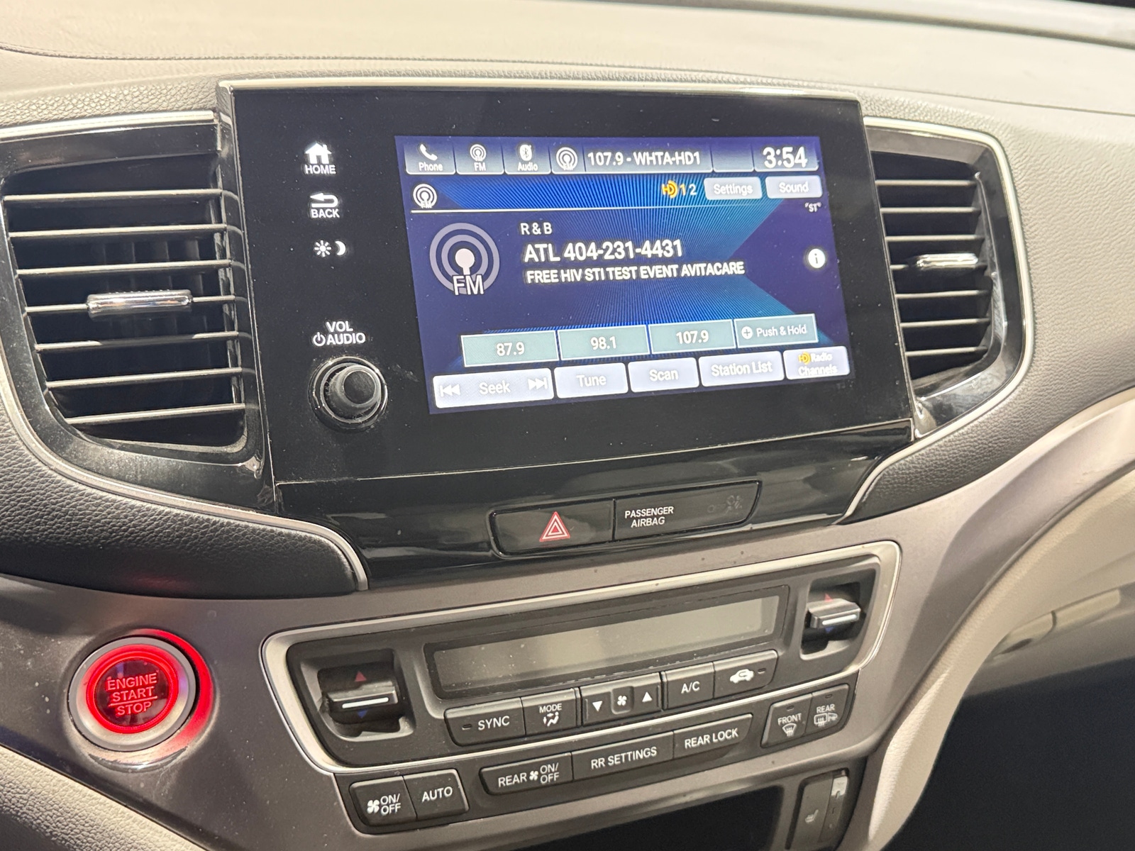 Thumbnail: 2019 Honda Pilot - 4