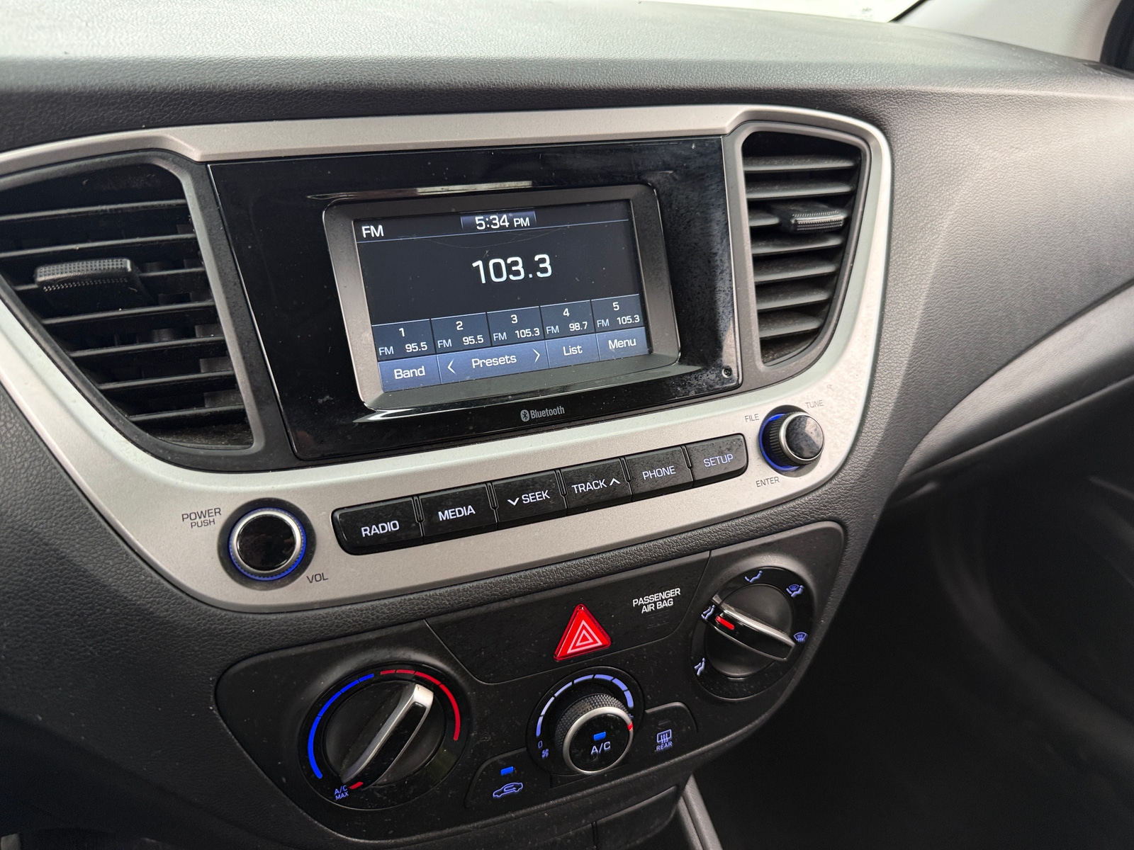 Thumbnail: 2021 Hyundai Accent - 4