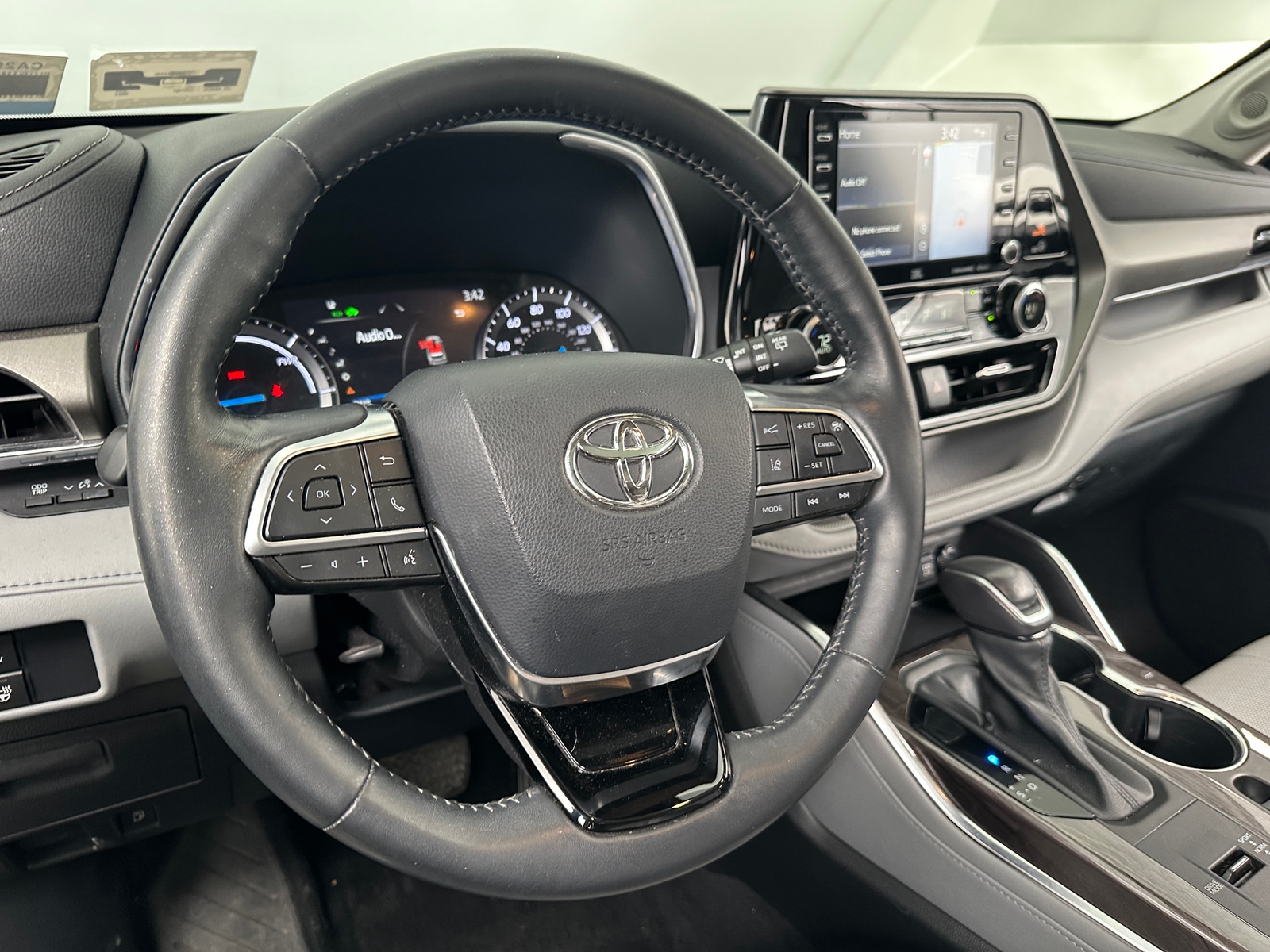Thumbnail: 2021 Toyota Highlander - 4