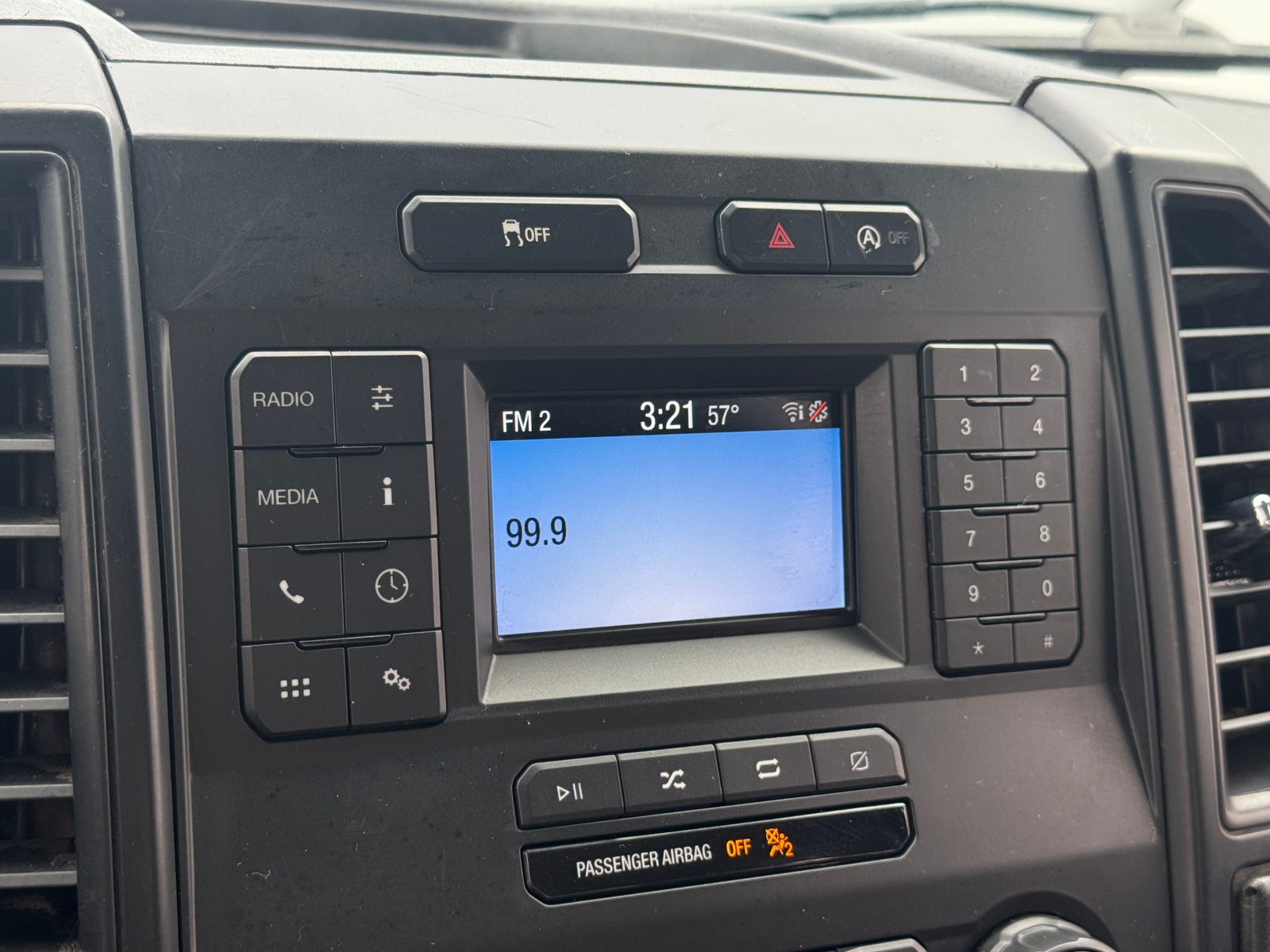 Thumbnail: 2018 Ford Econoline - 4