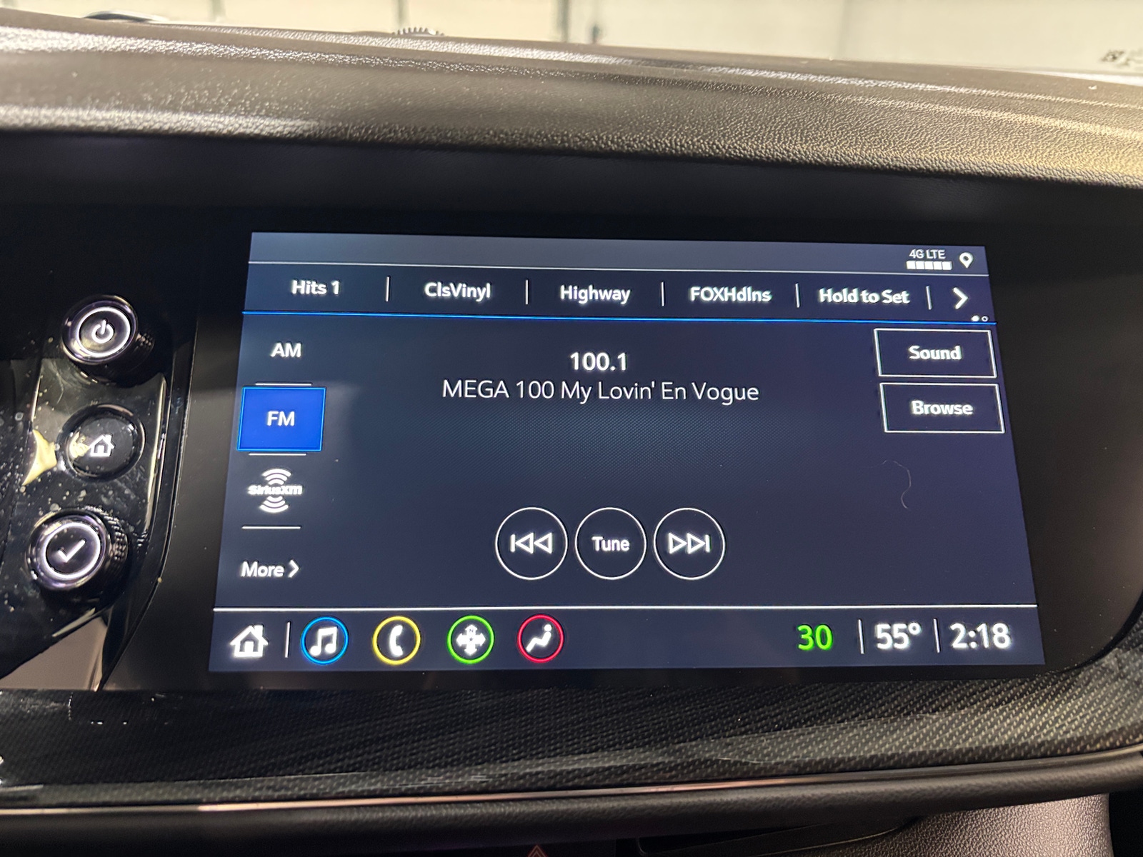 Thumbnail: 2023 Buick Envision - 3