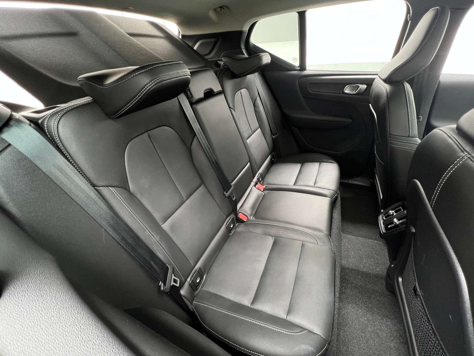 Thumbnail: 2024 Volvo XC40 - 5