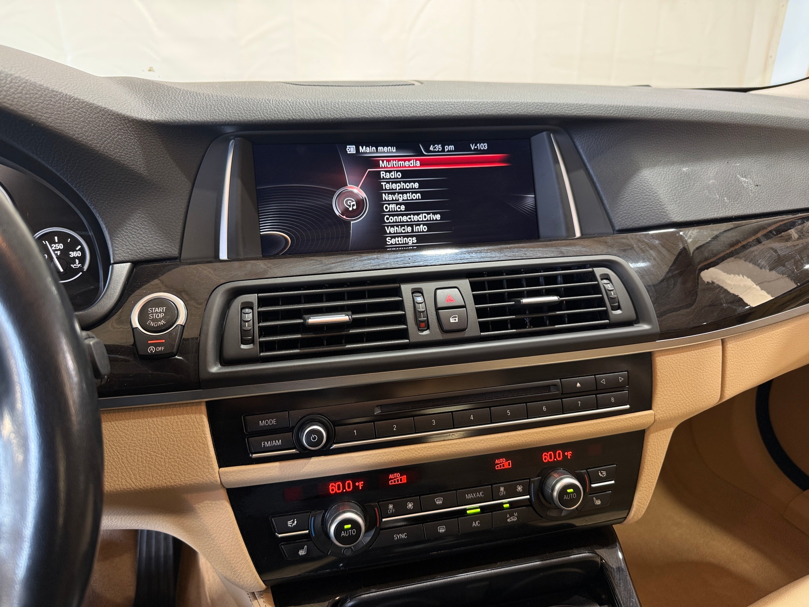 Thumbnail: 2015 BMW 5 Series - 3