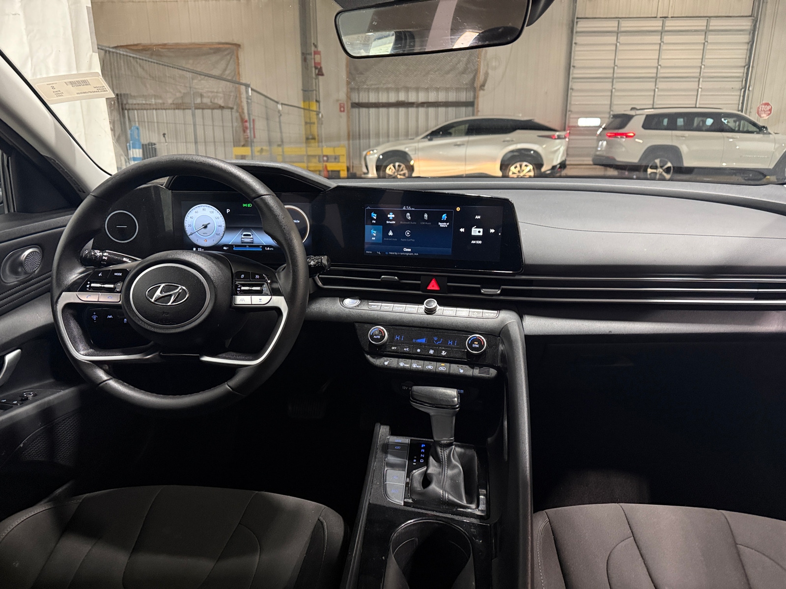 Thumbnail: 2023 Hyundai Elantra - 3