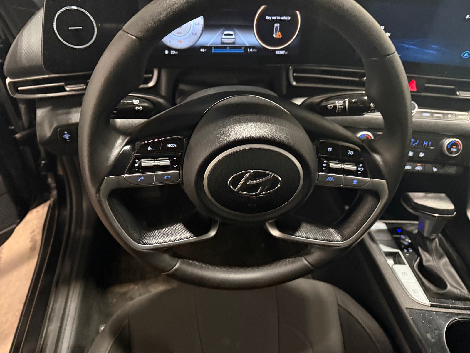 Thumbnail: 2023 Hyundai Elantra - 5