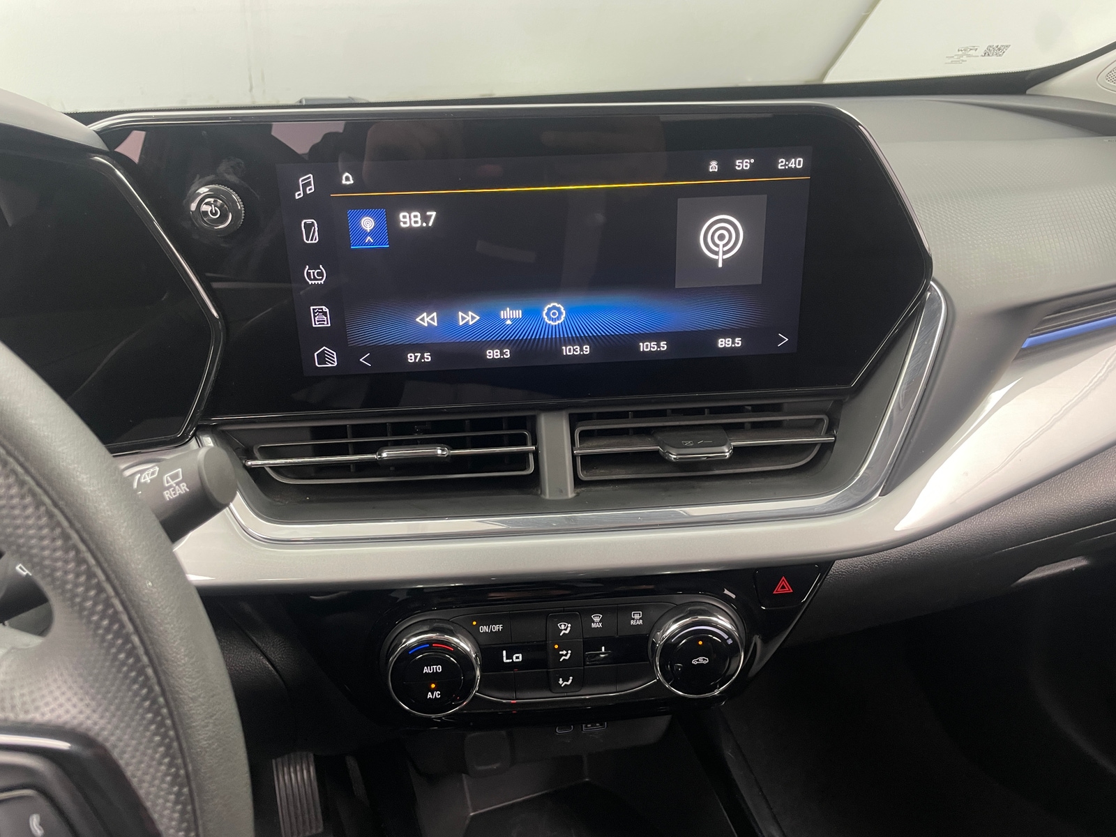 Thumbnail: 2025 Chevrolet Trax - 4