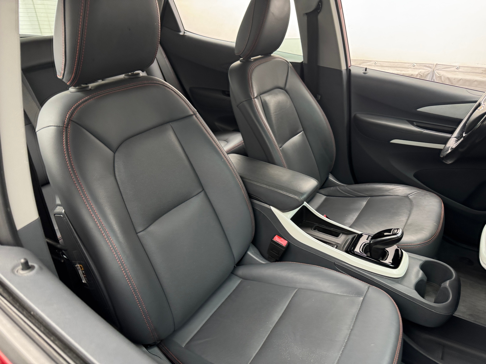 Thumbnail: 2020 Chevrolet Bolt EV - 2