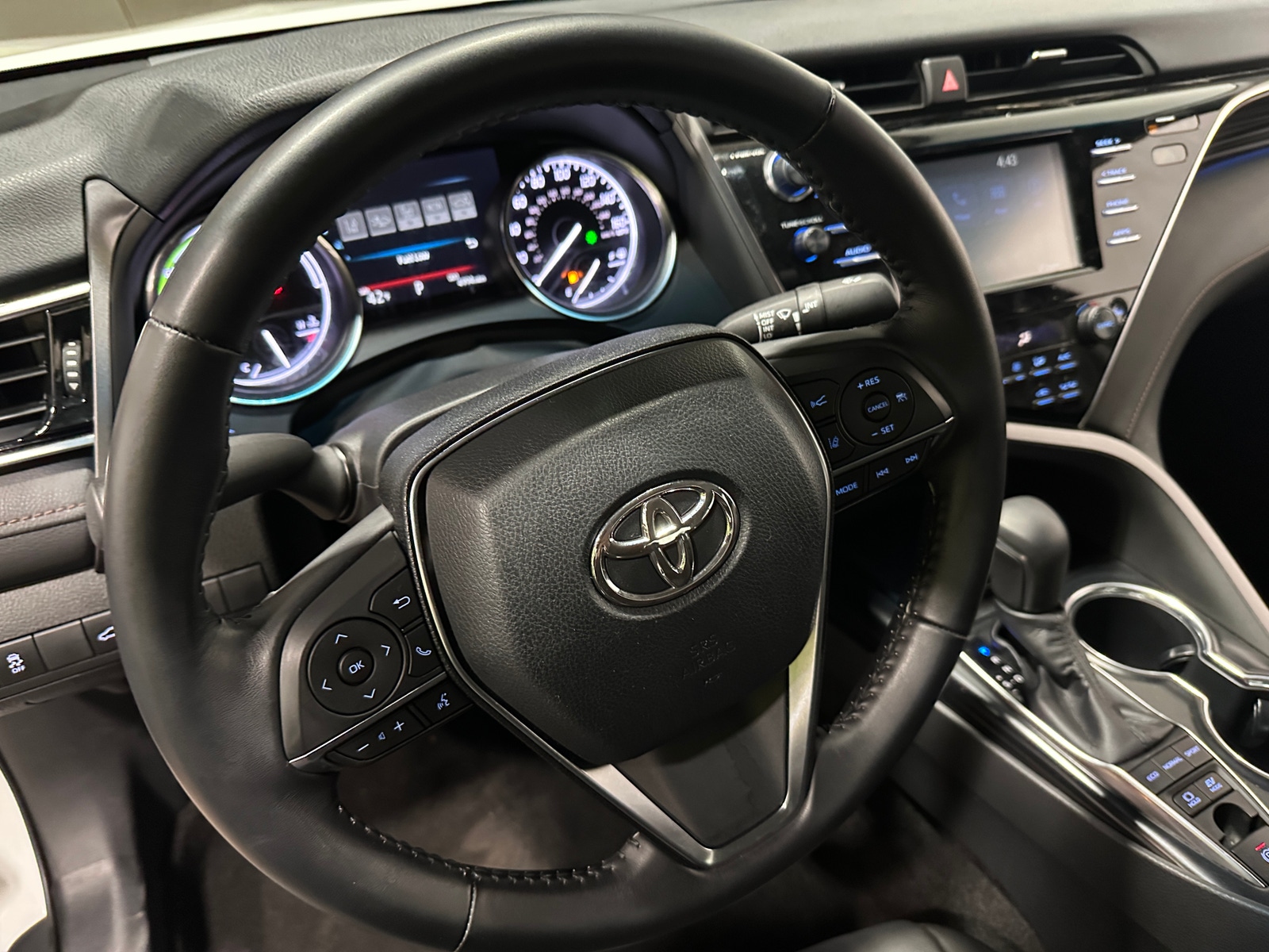 Thumbnail: 2018 Toyota Camry - 4