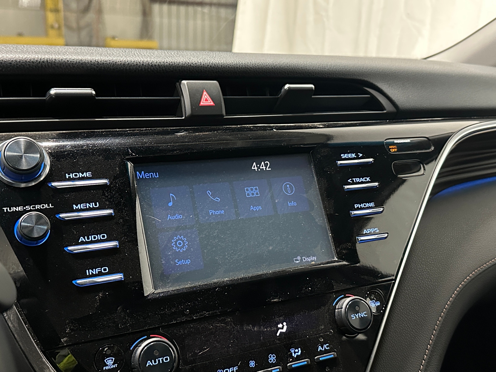 Thumbnail: 2018 Toyota Camry - 3