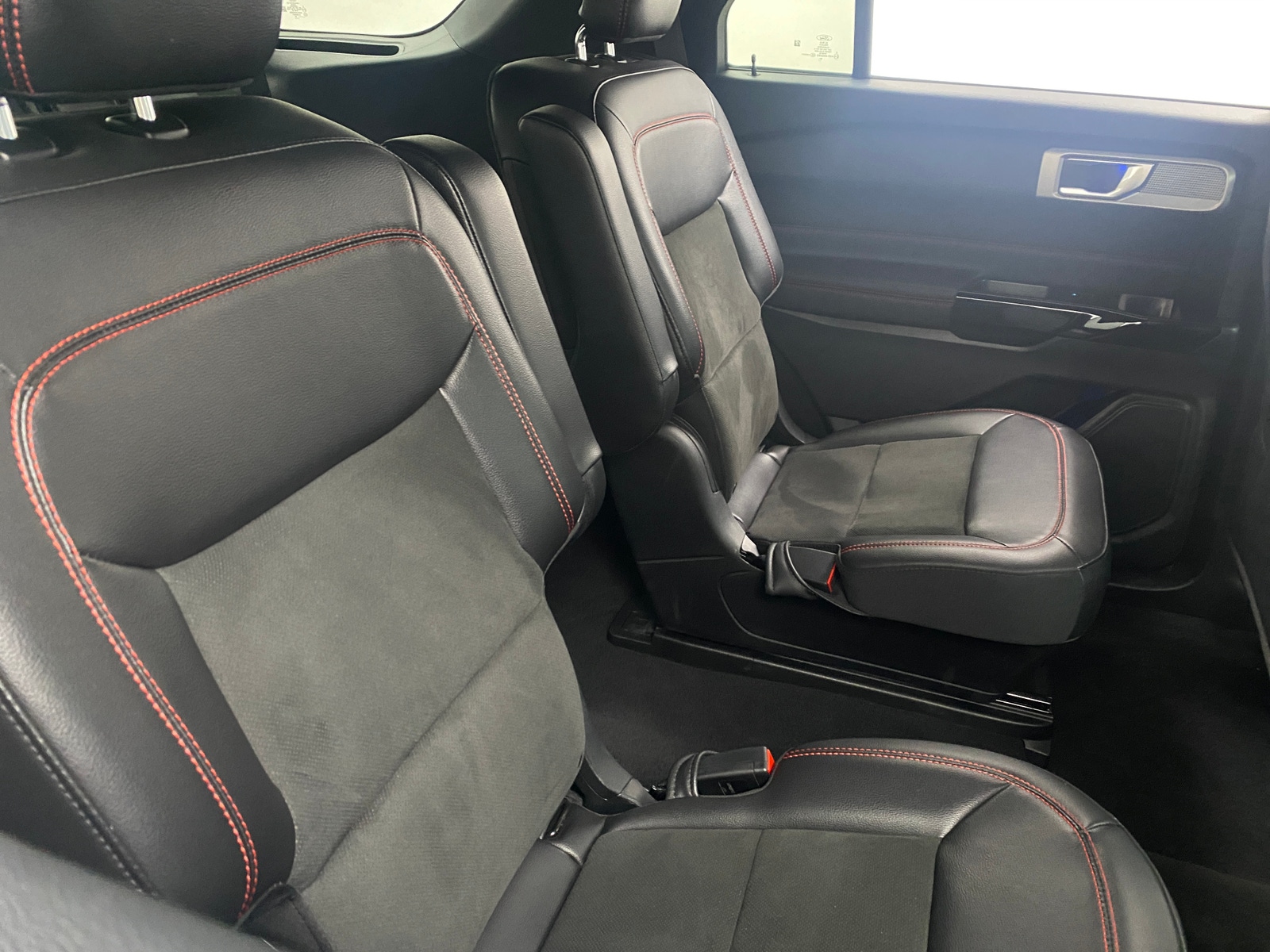 Thumbnail: 2023 Ford Explorer - 5