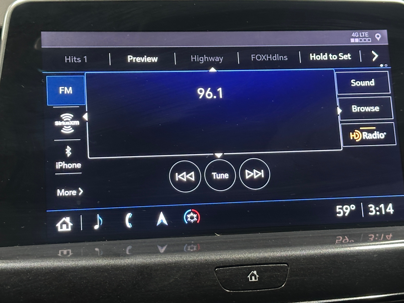 Thumbnail: 2022 Cadillac CT5 - 3