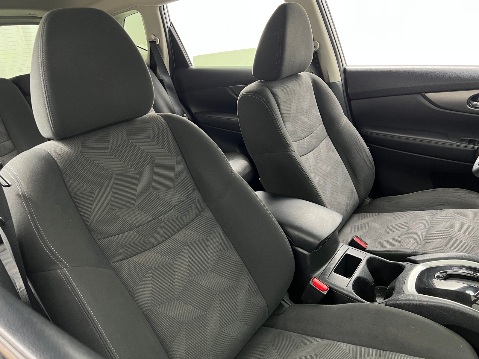 Thumbnail: 2016 Nissan Rogue - 2