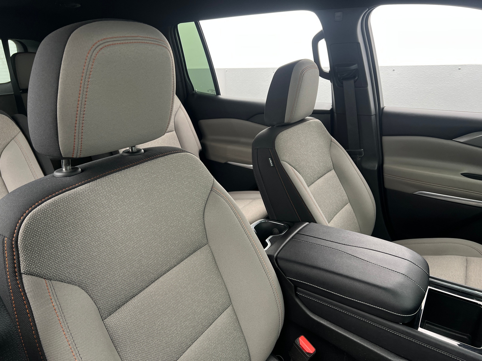 Thumbnail: 2025 Chevrolet Traverse - 2